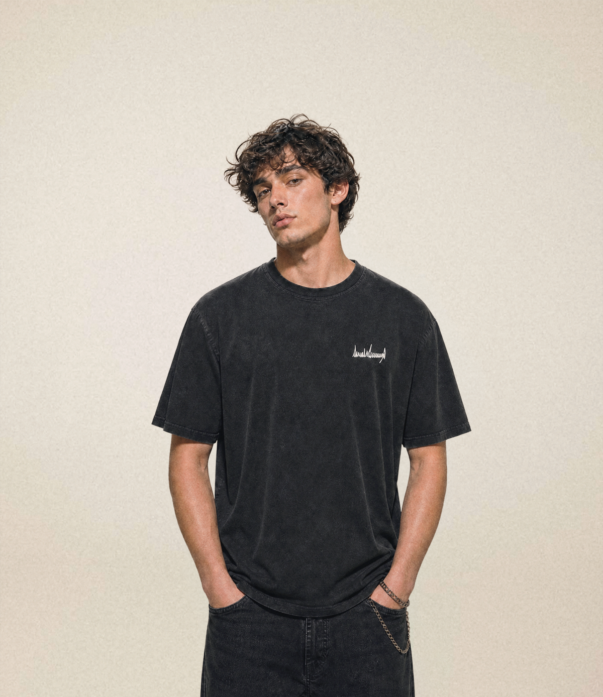 Second Roll Tee | Black
